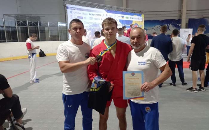 Студент ЗУНУ виборов "золото" на Всеукраїнському турнірі зі спортивного та бойового самбо