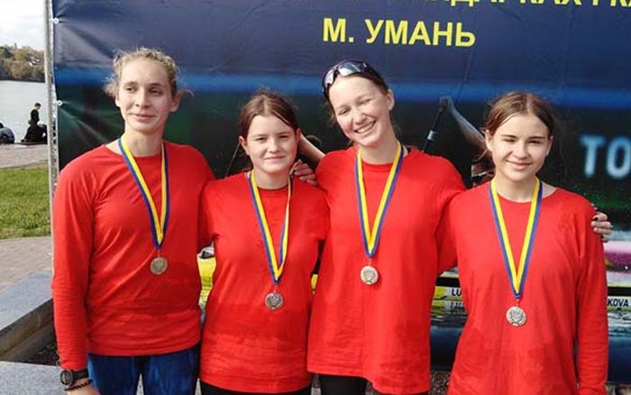 Юні тернопільські веслувальники успішно завершили спортивний сезон на чемпіонаті України в Умані