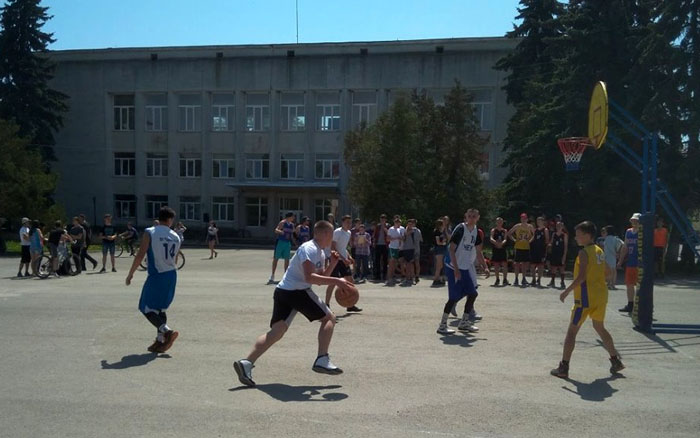 У Збаражі відбувся турнір зі стрітболу