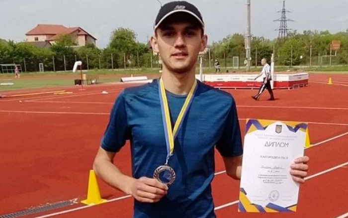 Студент з Тернополя пробіг 10 тис метрів та виборов друге місце на Універсіаді України з легкої атлетики