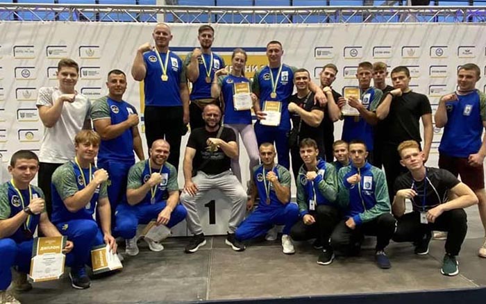 Рукоборці із команди "Pushkar Team" вибороли 20 медалей на чемпіонаті України з армрестлінгу